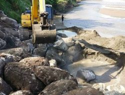 Pembangunan Tebing Sungai Mandar Dilanjut, Warga : Sudah Lama Dinanti