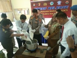 Tidak Ada Tersangka, Polres Majene Musnahkan Ribuan Obat Terlarang