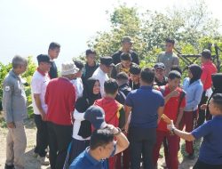 Ratusan Siswa SMA di Mamuju Hiking ke Kebun Sukun Bareng PJ Bahtiar