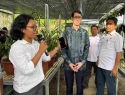 Pemprov Sulbar dampingi Konsul Australia dan Mahasiswa Saat Mengunjungi Estalase Anggrek