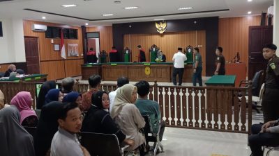 Aniaya Rekan Kerja, Direktur Perumda Aneka Usaha Majene Jalani Sidang Perdana