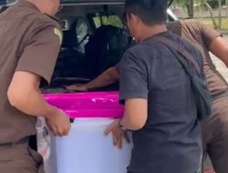 Kejati Sulbar Sita Dokumen Penting Milik Perumda Aneka Usaha Majene Terkait Dugaan Korupsi
