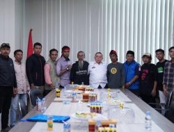 Wagub Sulbar Janji Tinjau Lokasi Tambang Pasir, Massa Aksi Sambut Baik