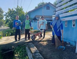 Dukung Program Gerakan Majene Mapaccing, Pj. Kades Totolisi Gelar Jumat Bersih Bersama Warga