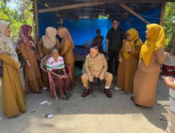 Wagub Sulbar Kunjungi Warga Kurang Mampu Tinggal di Gubuk Tak Layak Huni