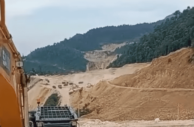 Tambang di Pamboang