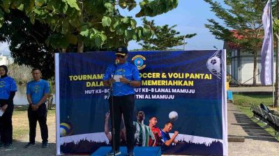 Danlanal Buka Turnamen Mini Soccer Sambut HUT ke-8 Pangkalan TNI AL Mamuju