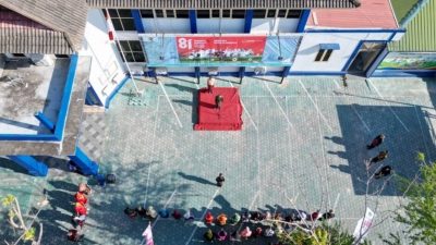 UPACARA PERINGATAN HUT RI KE 81-TAHUN DI KANTAH MAJENE TAMPILKAN SEMANGAT PERSATUAN DALAM BALUTAN PAKAIAN ADAT